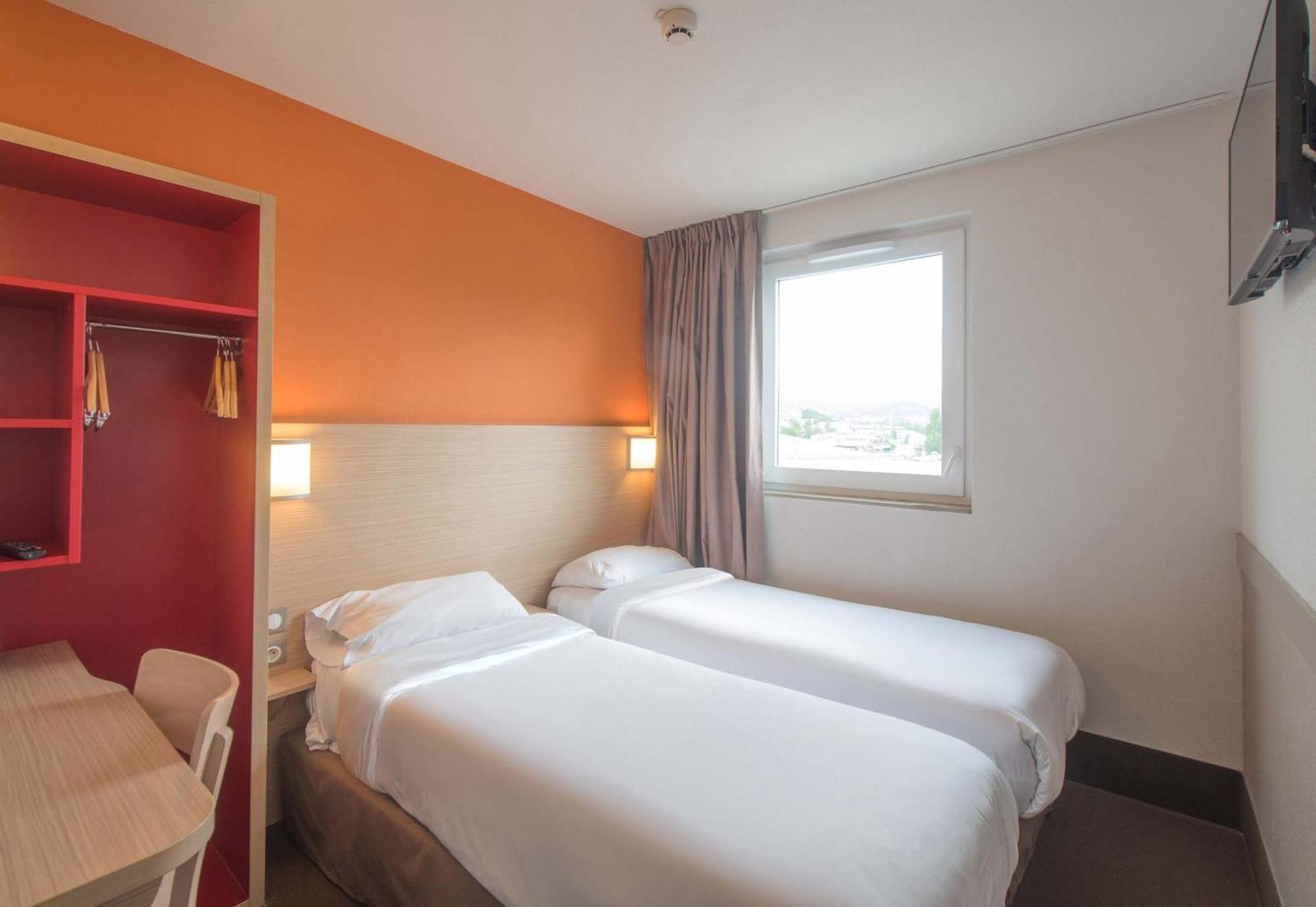 B&B Hotel Gap Bagian luar foto